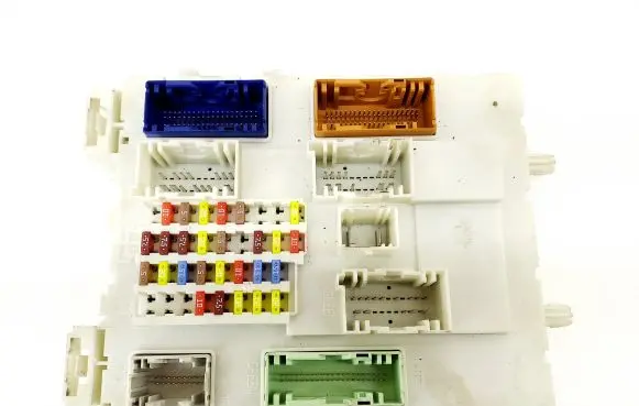 Ford C-MAX II Fuse module F1DT14A073DF