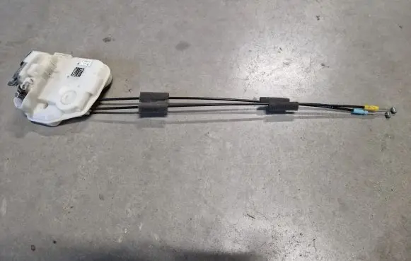 Fiat Fullback Front door lock 5715A970
