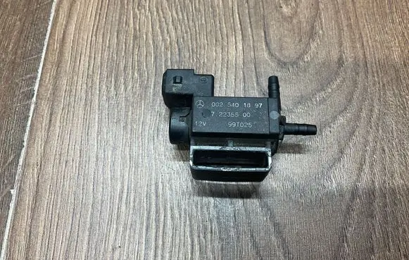 Mercedes-Benz SL R129 Turbo solenoid valve 0025401897
