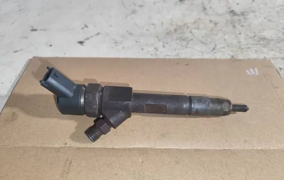 Fuel injector