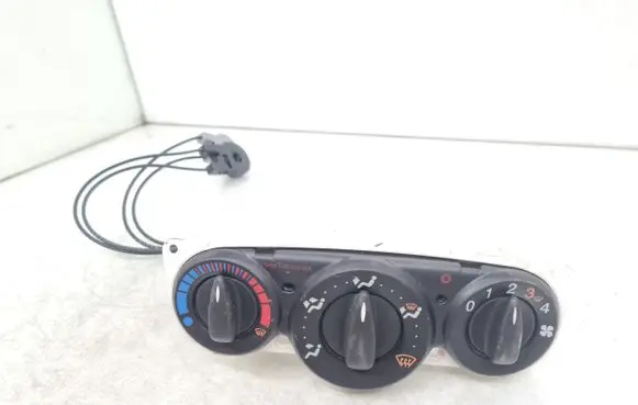 Ford Focus Climate control unit 98AB18C419AF