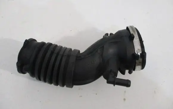Renault Clio III Air intake hose/pipe 8200424266