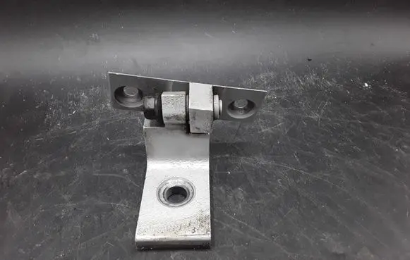 BMW X5 E70 Front door upper hinge 7068074