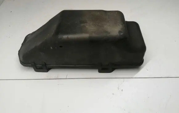Infiniti FX Air filter box cover 