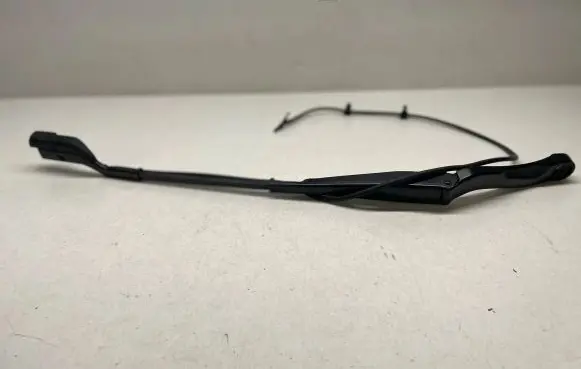 Tesla Model 3 Front wiper blade arm 6004FV4054