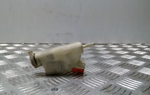 Fuel tank cap lock