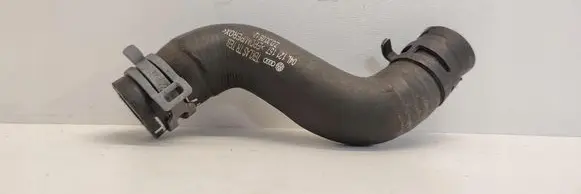 Audi A6 C7 Engine coolant pipe/hose 04L121157