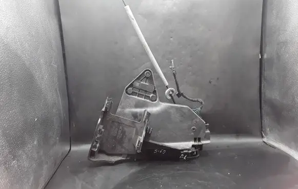 Volvo S60 Front door lock 30784315 913026103