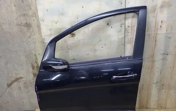 Mercedes-Benz B W245 Front door 