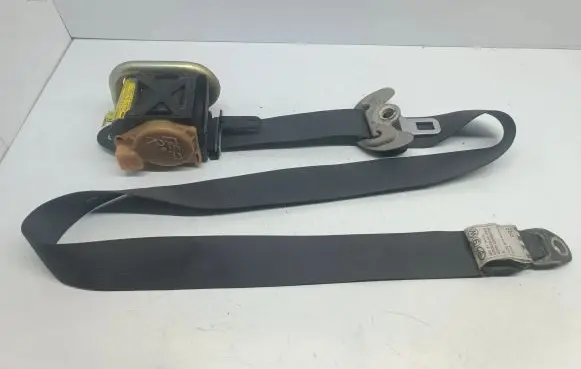 Toyota Avensis Verso Front seatbelt TKAB2EF591P XF17