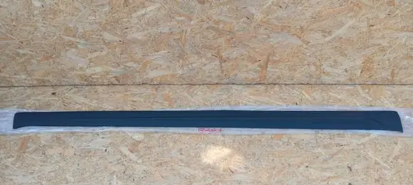 Suzuki Swift II Foot area side trim 990E0-068L10-000 00245027