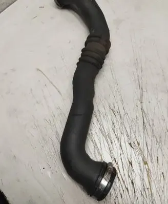 Volvo V70 Air intake hose/pipe 7G916K683A