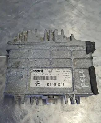Volkswagen Polo III 6N 6N2 6NF Engine control unit/module 0261203931 0261203932 030906027E