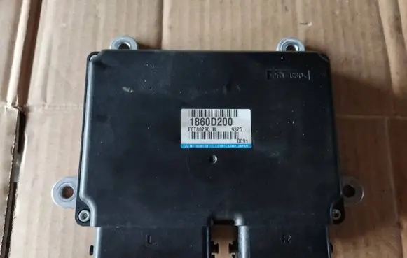 Mitsubishi Outlander Engine control unit/module 1860D200 9325 E6T80790