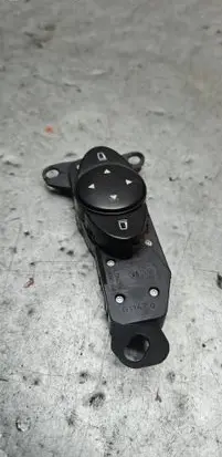 Mercedes-Benz E W211 Wing mirror switch 2118215379 03211025