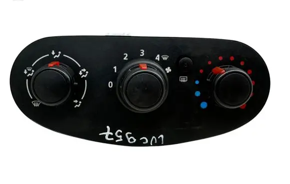 Dacia Sandero Climate control unit A42303300