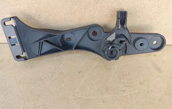 BMW M3 F80 Engine bonnet (hood) release handle 7326365 51437326365