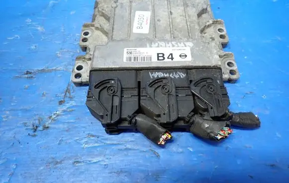 Nissan Qashqai Engine control unit/module S180206103 237104E00A