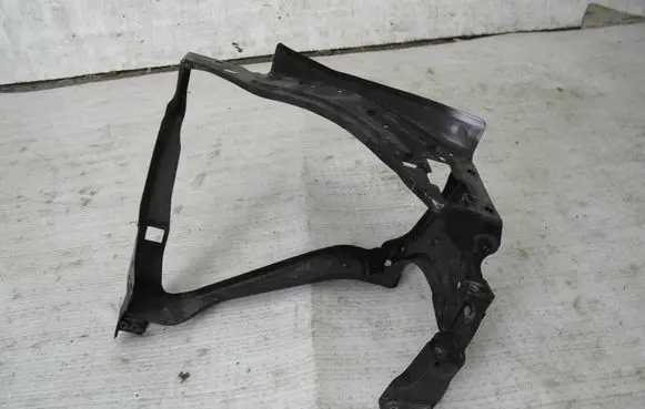 Mercedes-Benz GLK (X204) Headlight/headlamp mounting bracket A2046200891 03UBB0201T