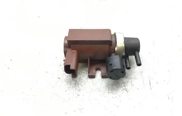 Volvo XC90 Turbo solenoid valve 9650098380 70096602 051181