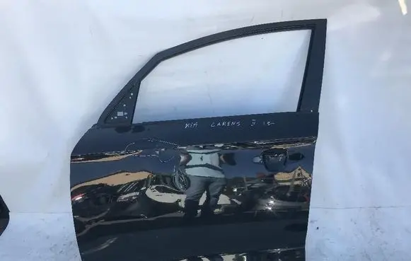 KIA Carens IV Front door