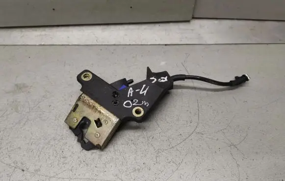 Audi A4 S4 B6 8E 8H Tailgate/trunk/boot lock/catch/latch 8E5827505B