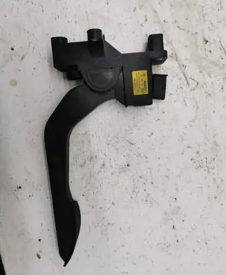 Iveco Daily 4th gen Accelerator throttle pedal