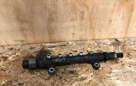Toyota Auris 150 Fuel main line pipe 8945860010