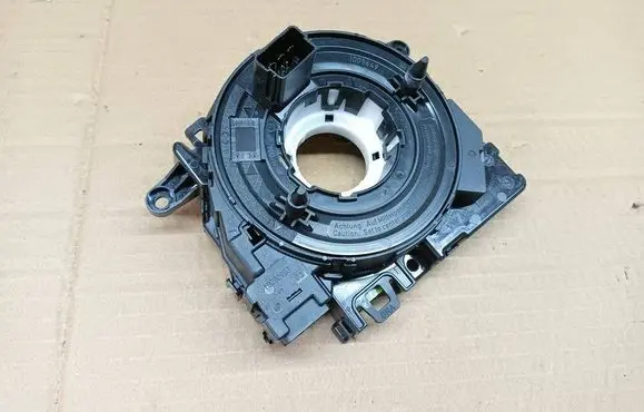 Skoda Octavia Mk4 Airbag slip ring squib (SRS ring) 5Q1953549D 1051830901