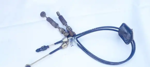 Gear shift cable linkage