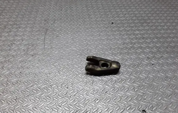 Renault Laguna II Fuel Injector clamp holder