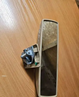 Volkswagen Touran I Rear view mirror (interior) E1010749