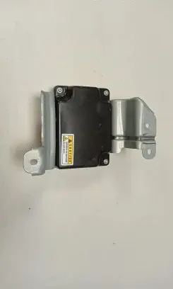 Chrysler Pacifica Voltage converter/converter module 56029814AA 17Y22190300G3