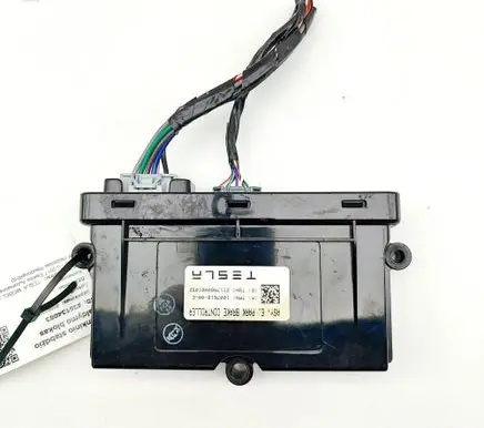 Tesla Model X Rear brake EMF control unit/module 100761800E
