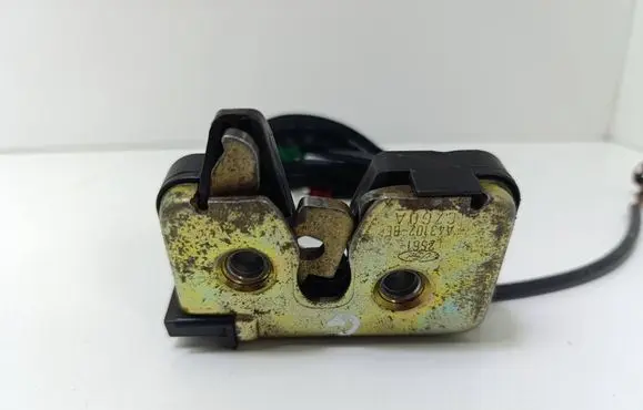 Ford Fiesta Tailgate/trunk/boot lock/catch/latch 2S61A43102BE
