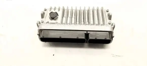 Toyota Yaris Engine control unit/module 896610U710