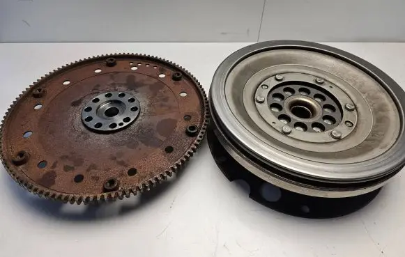 Audi A6 S6 C7 4G Flywheel 0B5105317K 250212 0AW105317Q