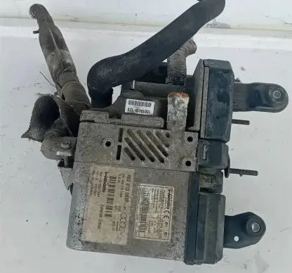 Audi A8 S8 D3 4E Auxiliary pre-heater (Webasto) 4E0815069F 9001762T 9001764H