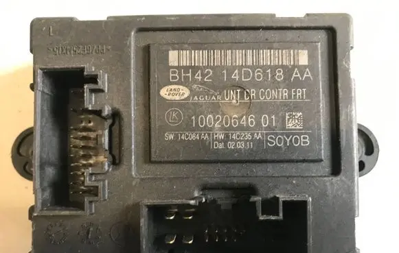 Land Rover Discovery 3 - LR3 Antenna control unit BJ3215K602