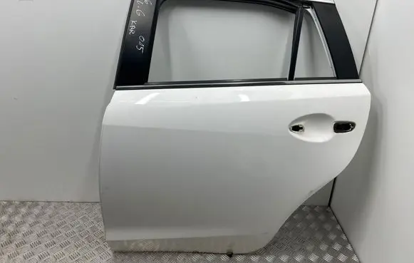 Mazda 6 Rear door