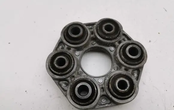 BMW 5 F10 F11 Rear prop shaft donut coupling/joint 