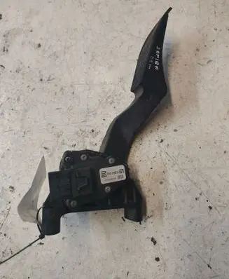 Opel Zafira B Accelerator throttle pedal 9202342