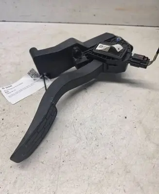 Jaguar XE Accelerator throttle pedal GX739F836CA