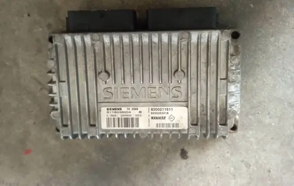 Renault Laguna II Gearbox control unit/module 8200211611 S118038004