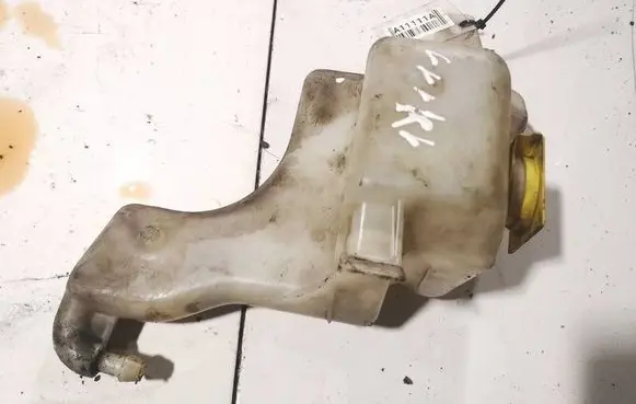 Dodge Caliber Windshield washer fluid reservoir/tank 05059156A