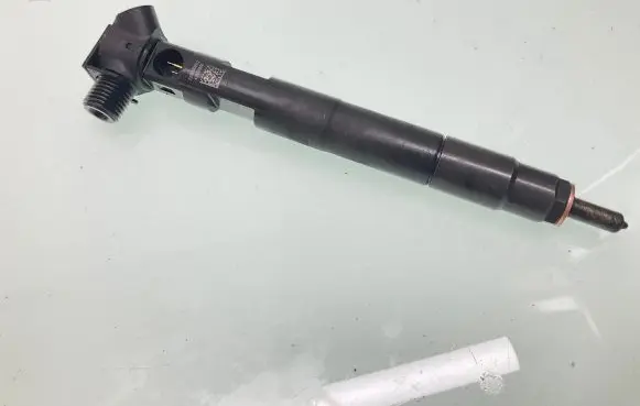 Mercedes-Benz Sprinter W906 Fuel injector 28307309