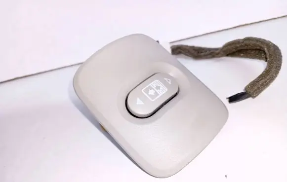 Nissan Qashqai+2 Sunroof switch 