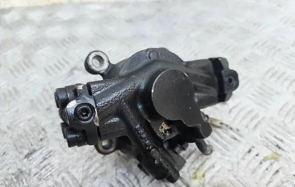 Nissan Navara D23 Fuel injection high pressure pump 167008683R 16096000631 A2C80584700
