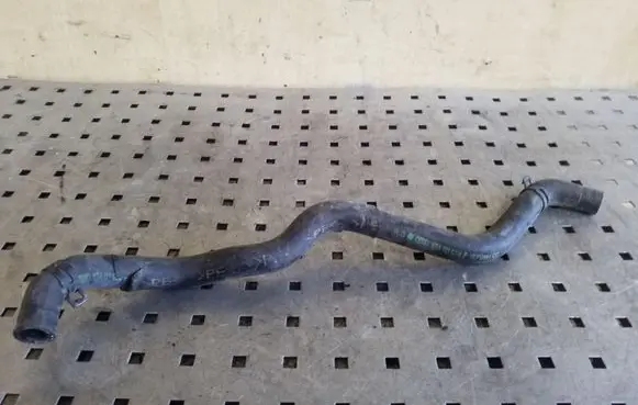 Volkswagen Transporter - Caravelle T4 Engine coolant pipe/hose 074121058F