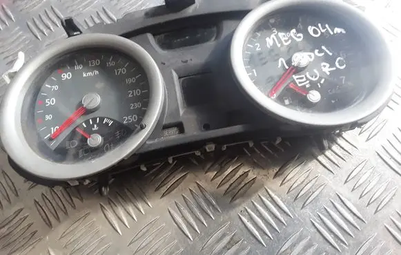 Renault Megane II Speedometer (instrument cluster) 8200292072
